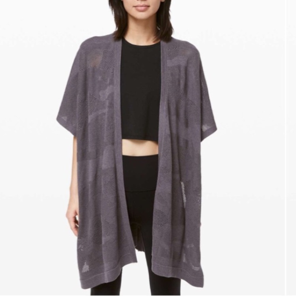 Buy One Get One Free Lululemon Find Your Light Wrap Hearhered Moonwalk One Size